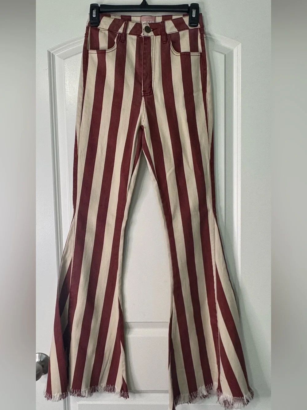 Show Me Your Mumu Berkeley Bell Flare Jeans Size 25 Vintage Red Cream Rodeo Vibe